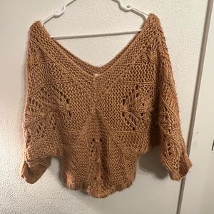 Q woven V-neck sweater in a size S/M
